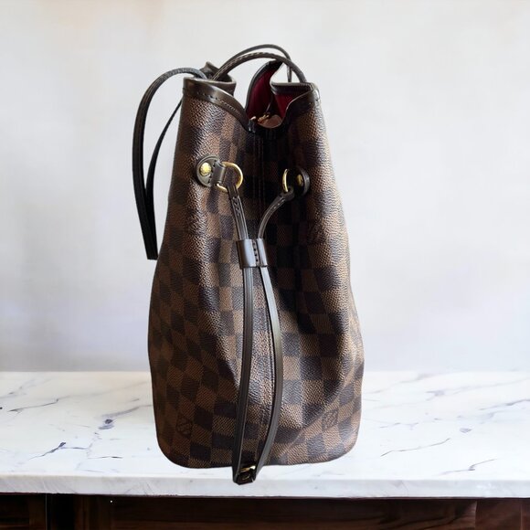 Authentic Louis Vuitton Neverfull MM in Damier Ebene Canvas - Picture 4 of 13